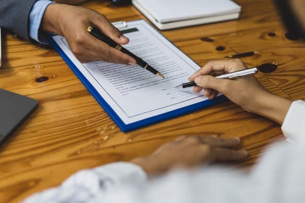 امضای قرارداد تجاری بینالمللی